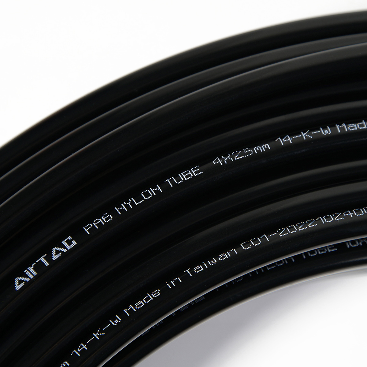 PA6040025200MBK  Airtac - Трубка полиамидная 4x2,5 мм, черная