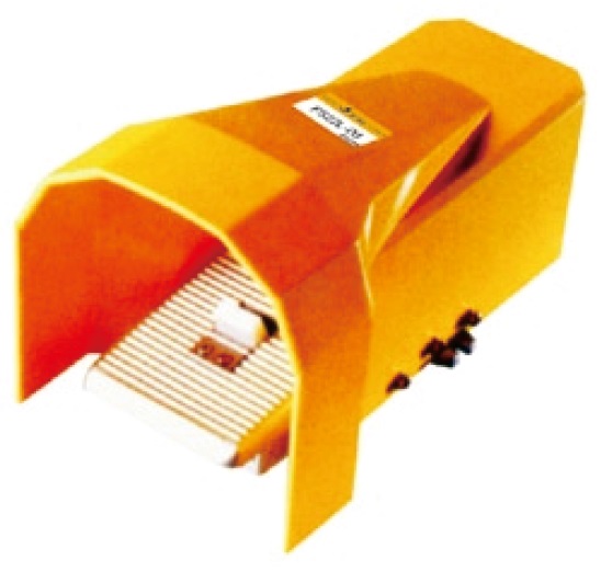 F522C-08L EMC - Пневмопедаль с кожухом, 5/2 бист., G1/4, с кожухом